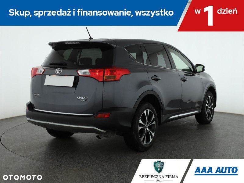Toyota RAV4 - 6