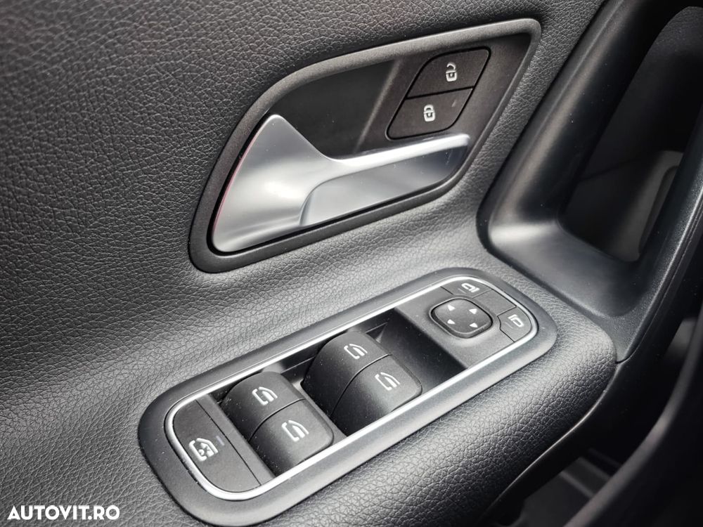 Mercedes-Benz CLA 200 7G-DCT - 27