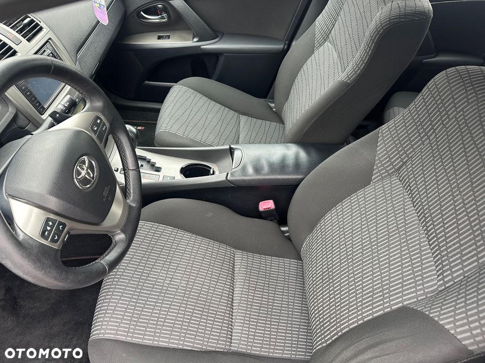Toyota Avensis 1.8 Sol plus NAVI MS - 9