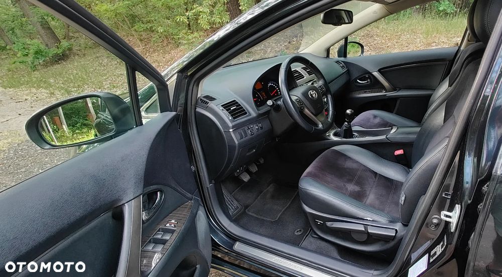 Toyota Avensis 2.0 D-4D Style - 10