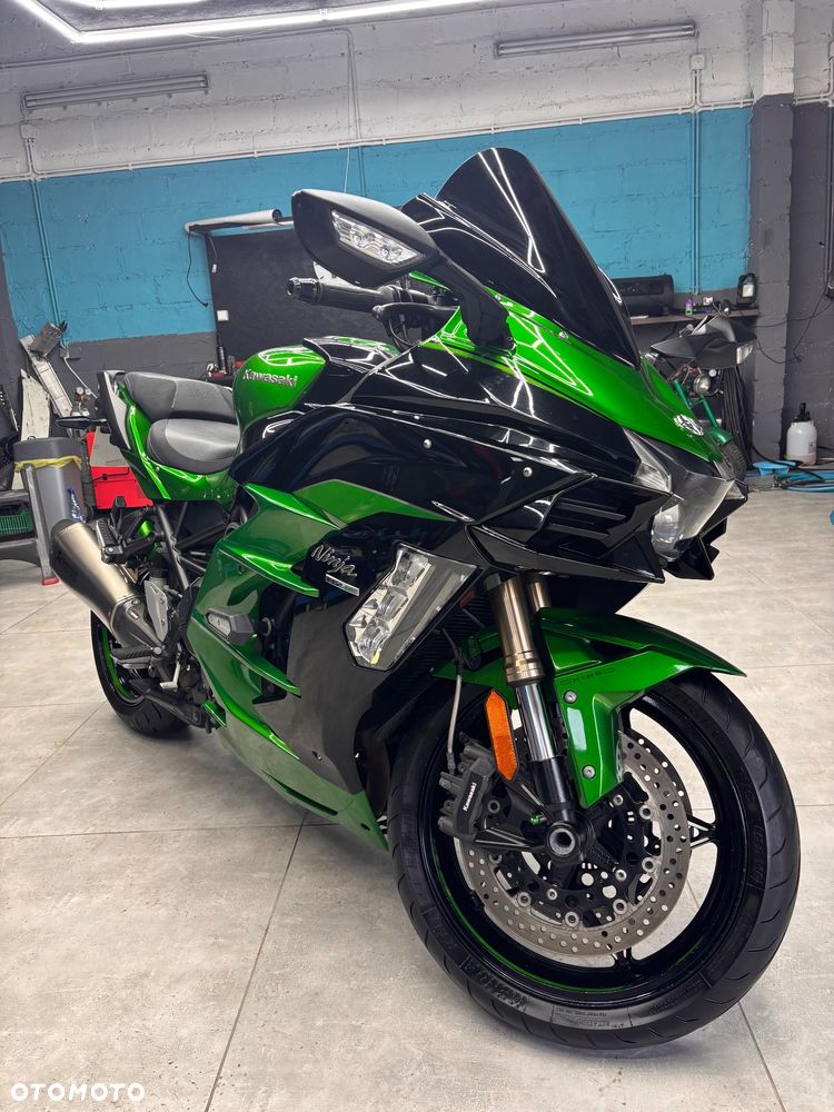 Kawasaki Ninja H2 SX - 1