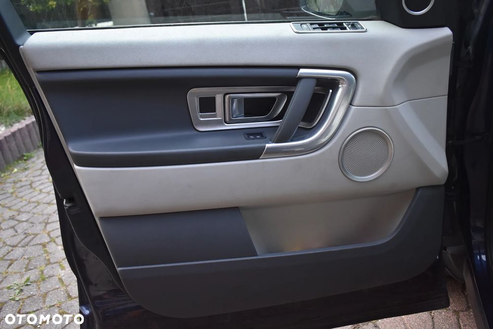 Land Rover Discovery Sport - 9
