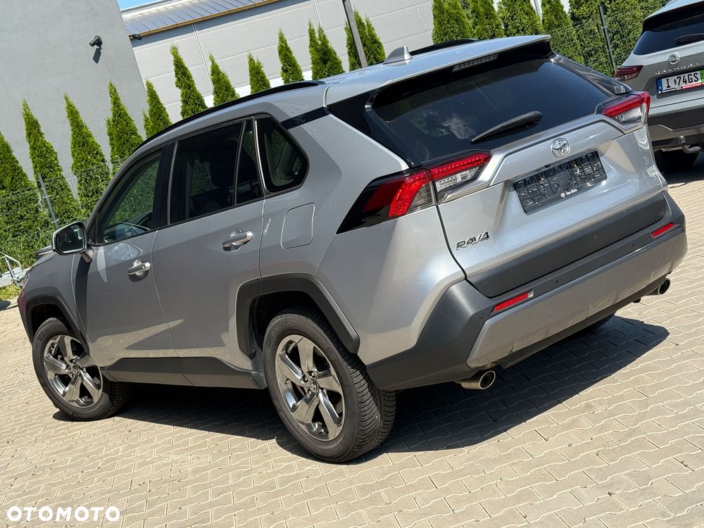 Toyota RAV4 - 10