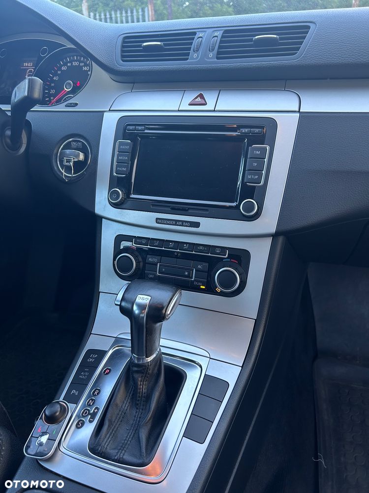 Volkswagen Passat 2.0 TDI Comfortline DSG - 10