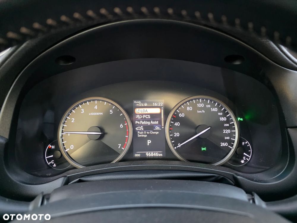 Lexus NX 300 Executive Line - 24