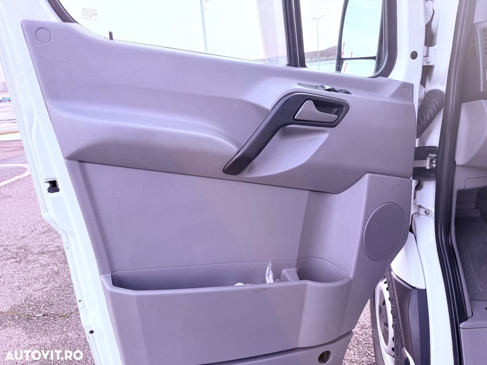 Mercedes-Benz Sprinter 906.253 Pickup cabina dubla - 26