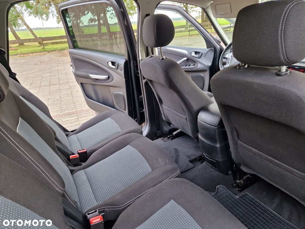 Ford S-Max - 8
