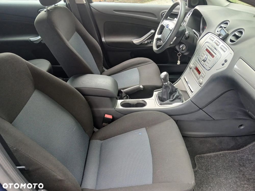 Ford Mondeo - 9