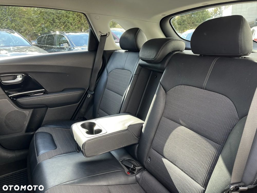 Kia Niro 1.6 GDI Hybrid L - 16