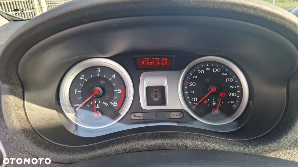 Renault Clio 1.5 dCi 85 FAP Dynamique - 11