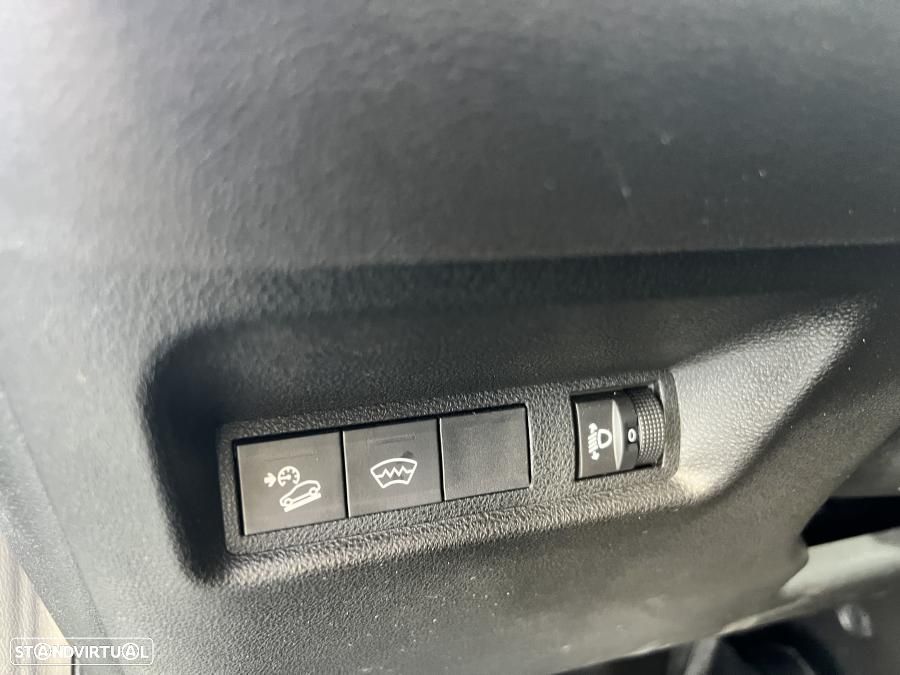 Jeep Avenger 54 kWh Summit - 21