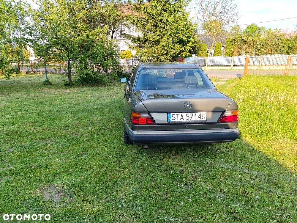Mercedes-Benz W124 (1984-1993) - 19