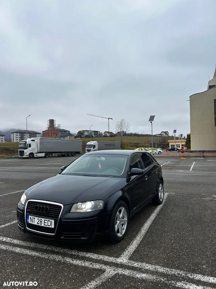 Audi A3 Sportback 2.0 TDI DSG Ambiente Aut - 3