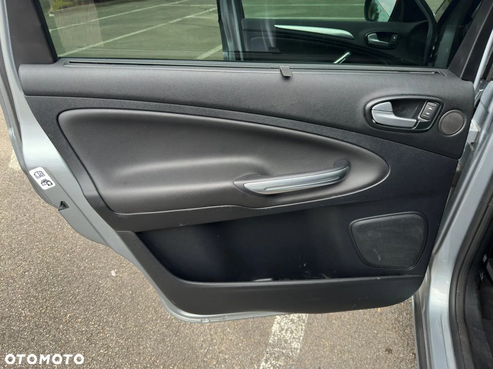 Ford S-Max 2.0 TDCi DPF Titanium - 25