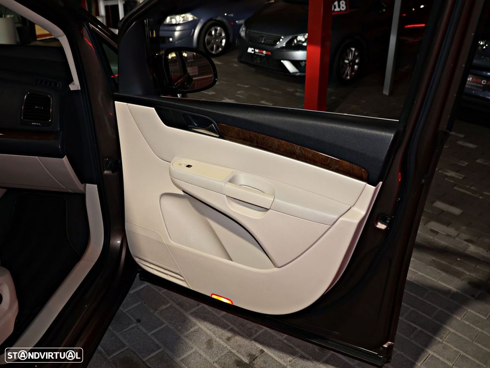 VW Sharan 2.0 TDI Highline DSG - 40