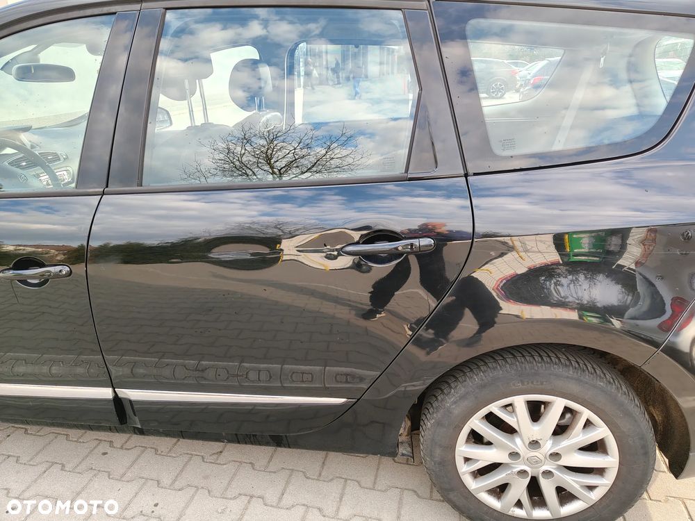 Renault Scenic 1.6 dCi Energy Bose Edition - 6