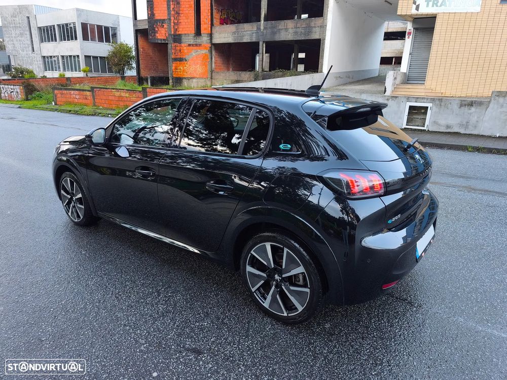 Peugeot e-208 GT - 3