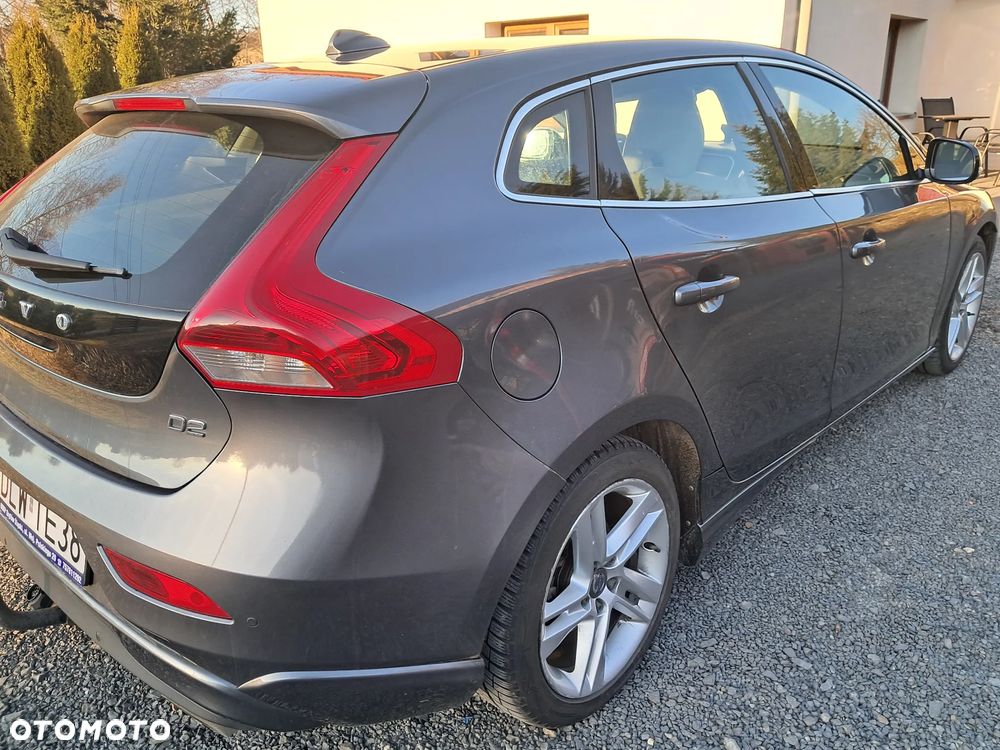 Volvo V40 D2 - 4