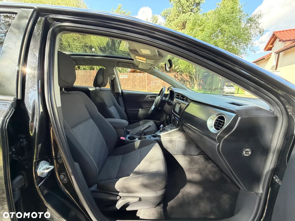 Toyota Auris - 25
