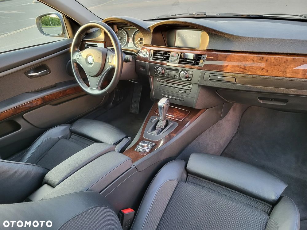 BMW Seria 3 325d - 16