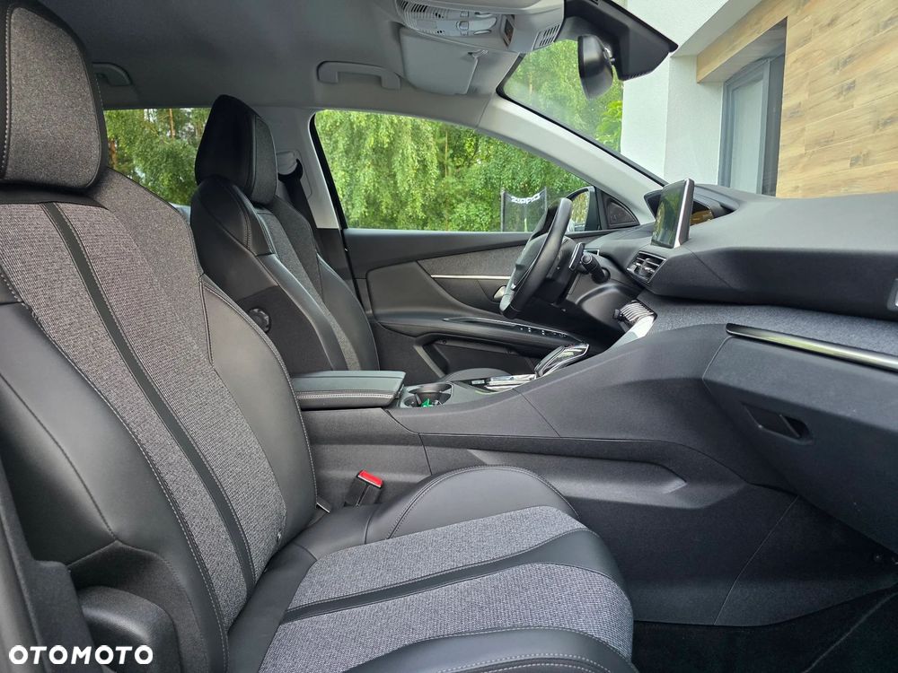 Peugeot 3008 1.5 BlueHDi Allure Pack S&S EAT8 - 25