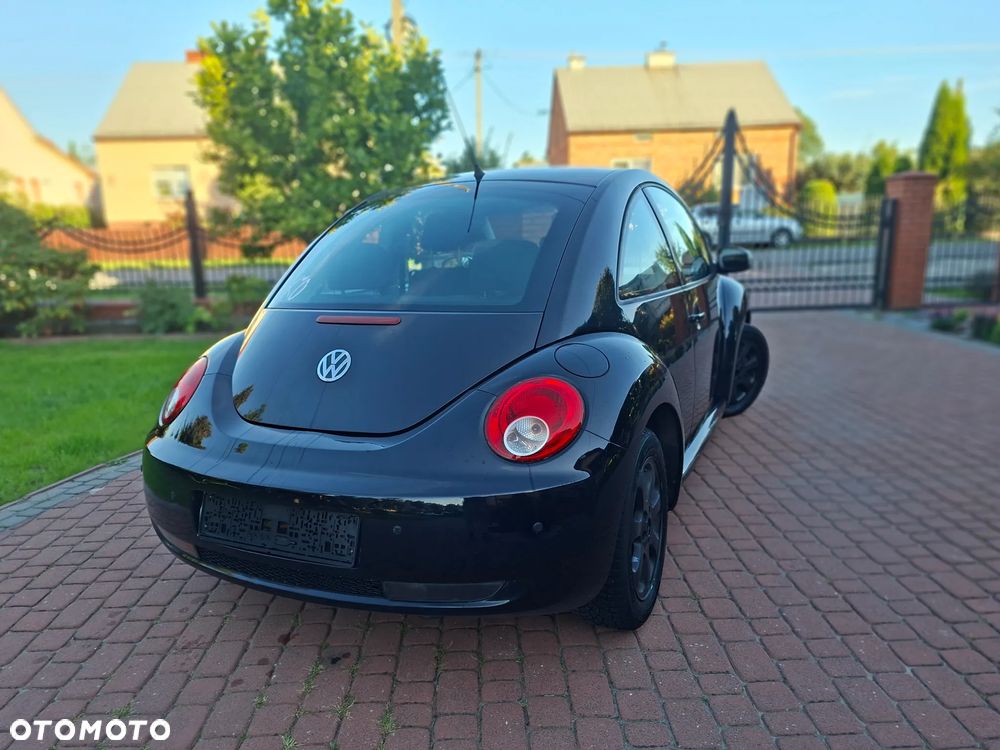 Volkswagen New Beetle - 6