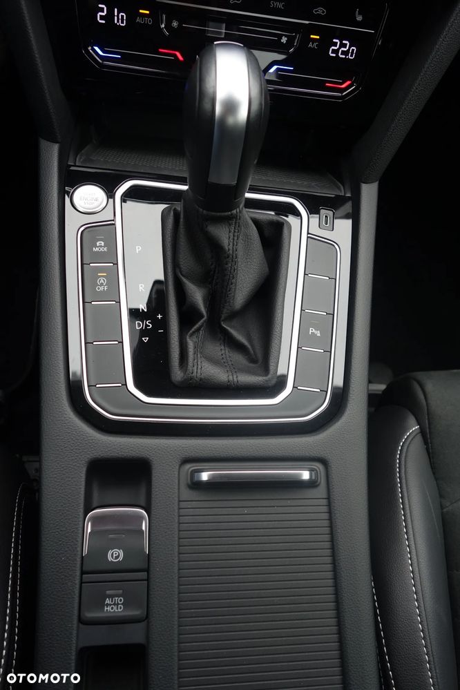 Volkswagen Passat 1.5 TSI EVO Elegance DSG - 17