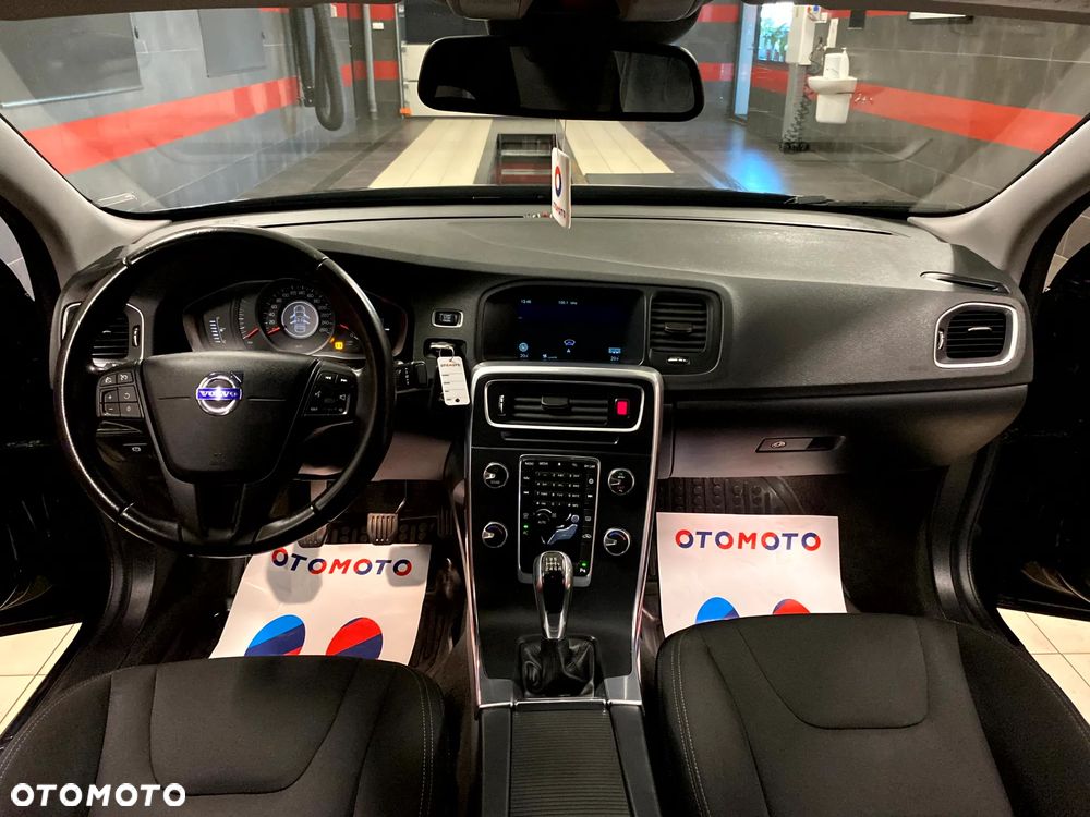 Volvo S60 D3 Momentum - 16