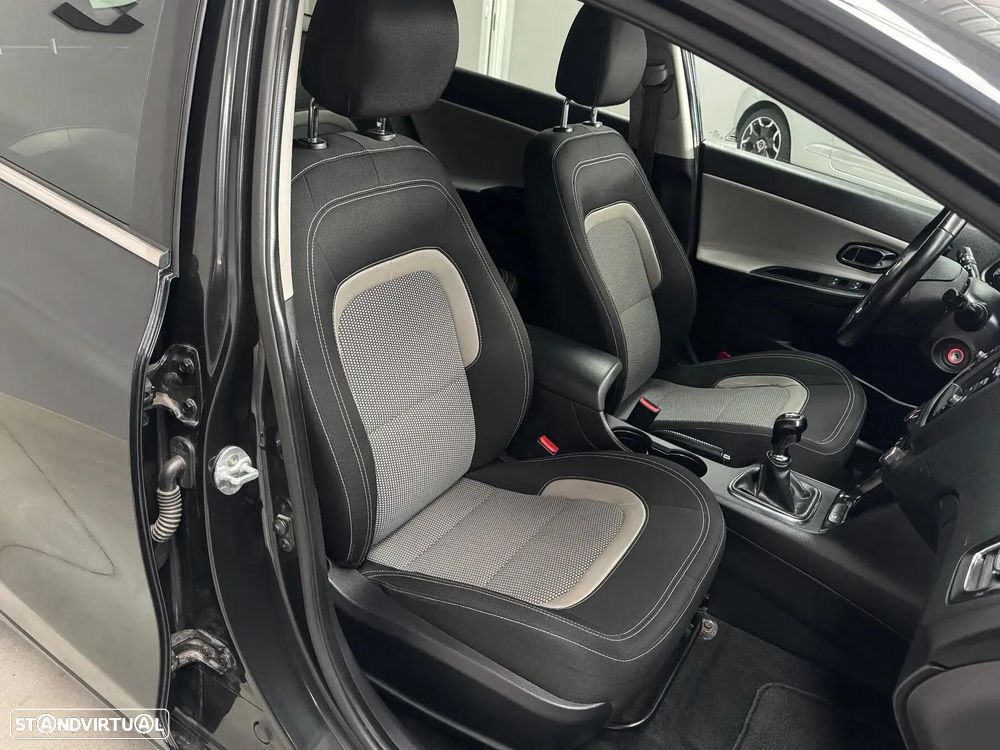 Kia Ceed SW 1.6 CRDi Prime - 9