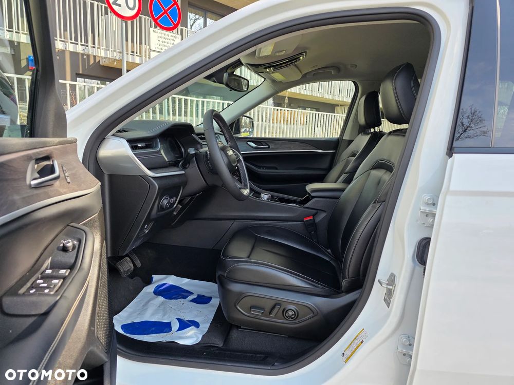 Jeep Grand Cherokee - 4