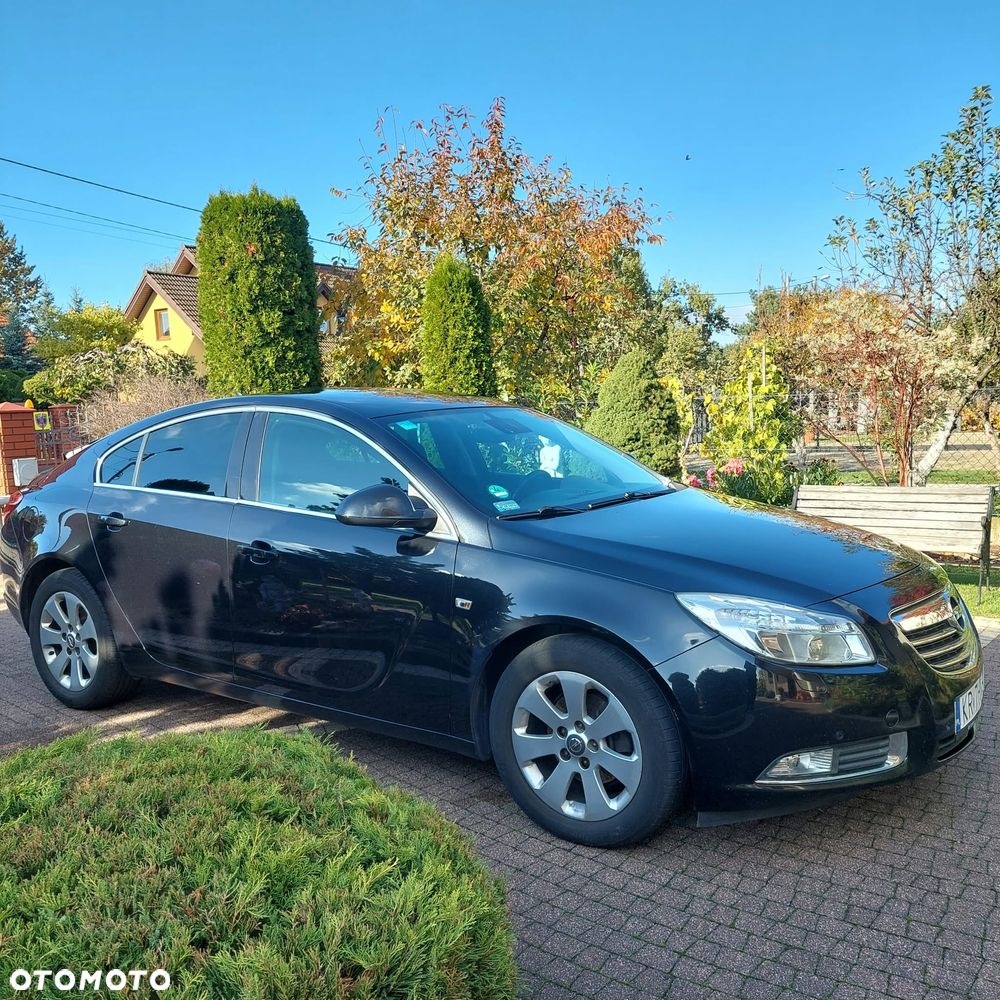 Opel Insignia - 1