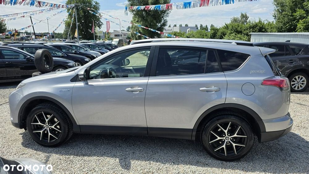 Toyota RAV4 - 8