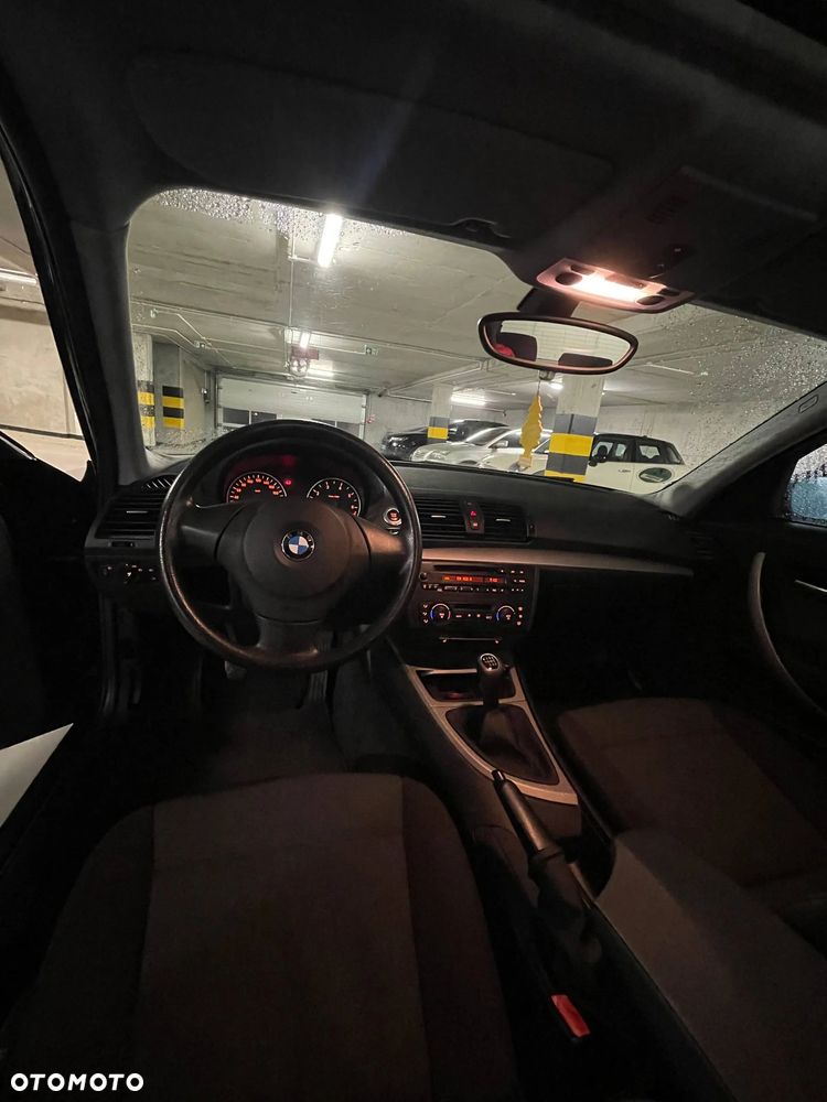 BMW Seria 1 116i - 8
