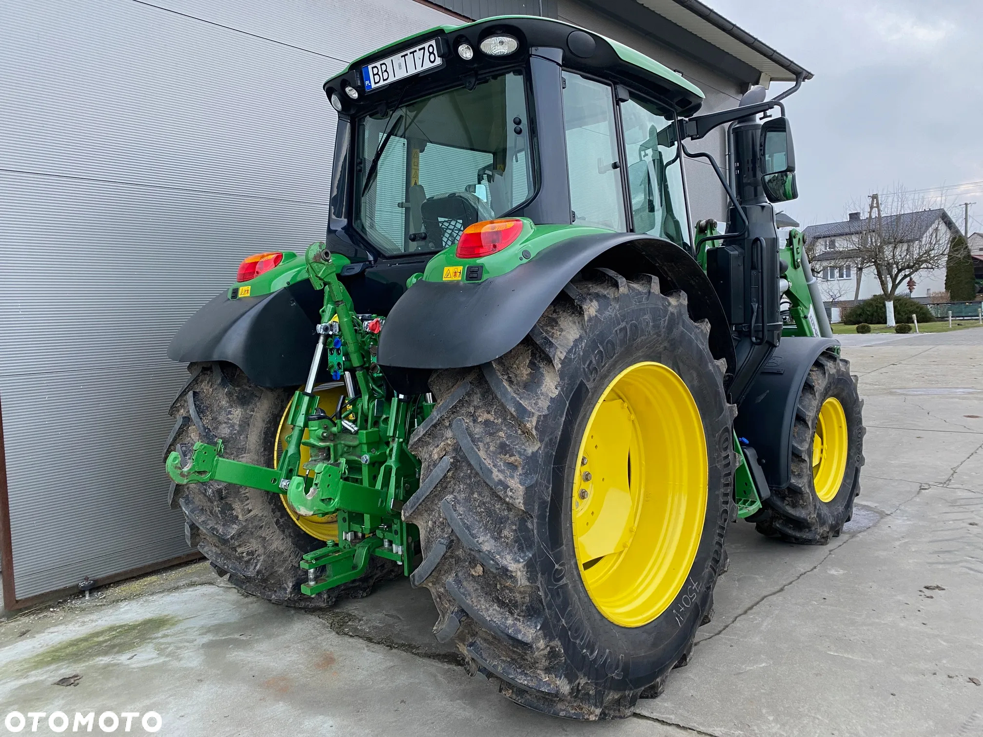 John Deere 6090M - 4