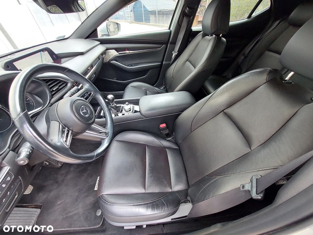 Mazda 3 2.0 mHEV Hikari - 6