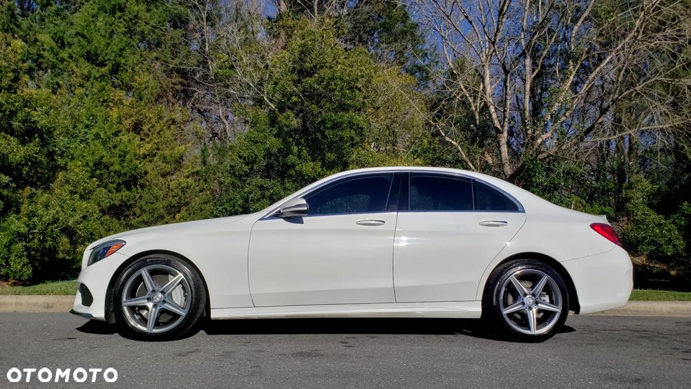 Mercedes-Benz Klasa C 300 7G-TRONIC AMG Line - 6