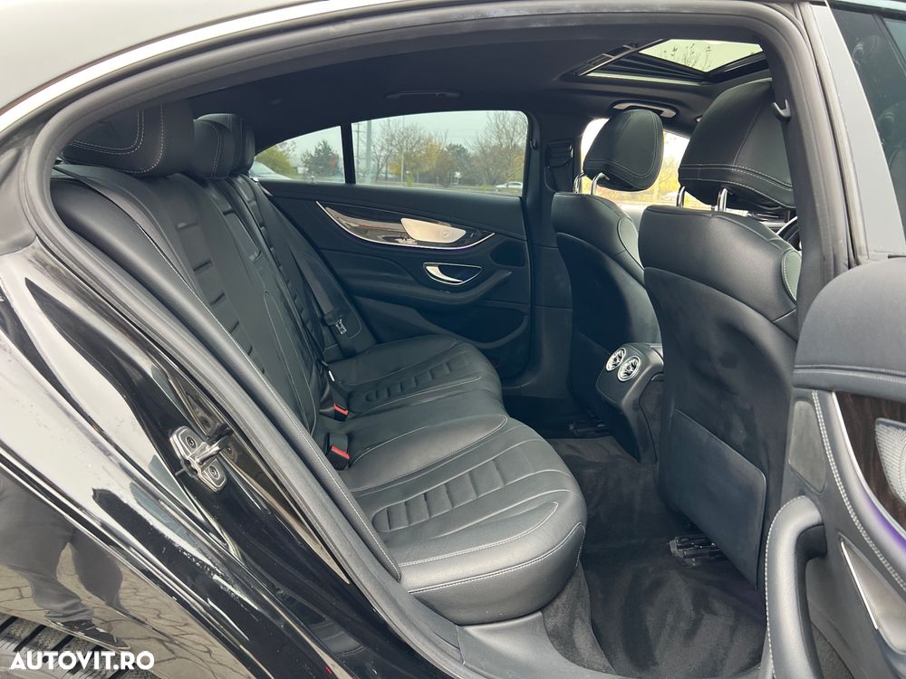 Mercedes-Benz CLS - 9