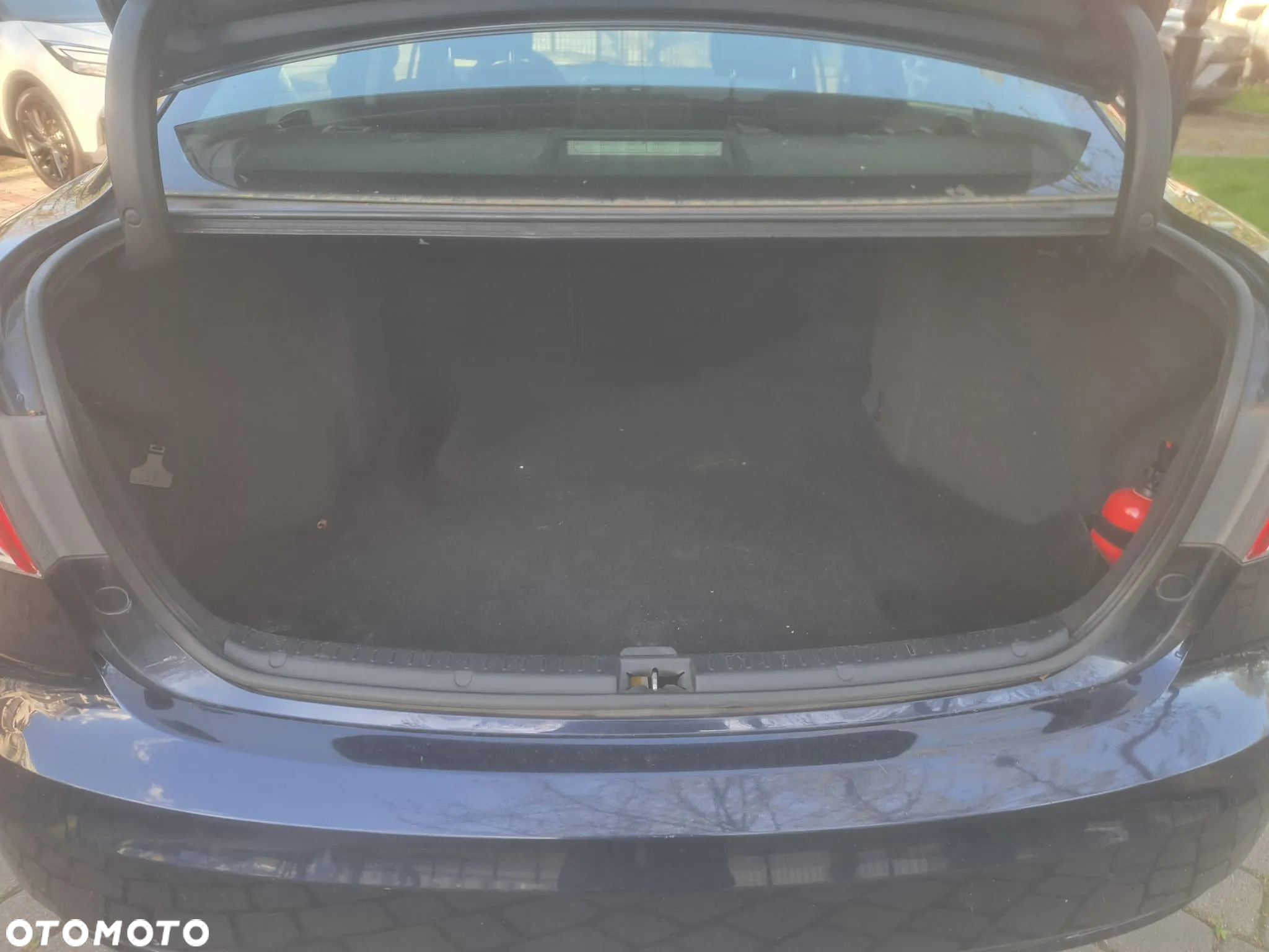 Toyota Avensis 1.8 Luna - 10