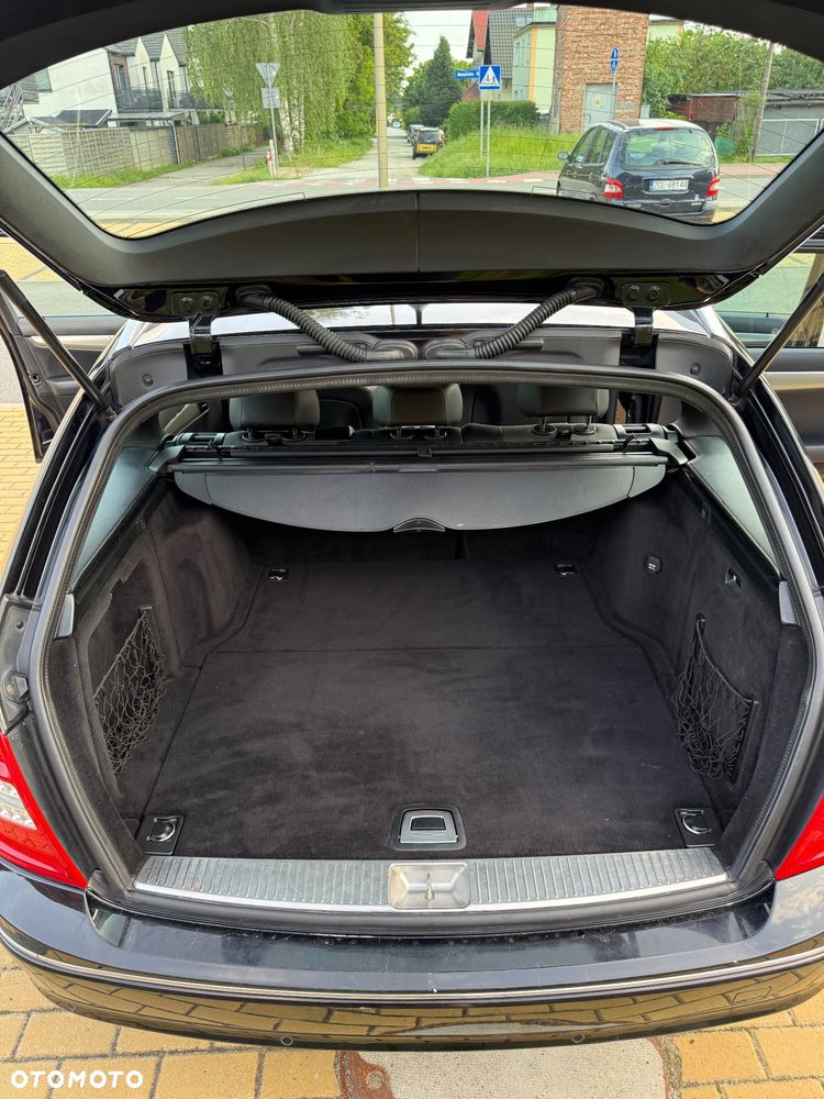 Mercedes-Benz Klasa C 200 CDI DPF Automatik BlueEFFICIENCY SPORT EDITION - 34