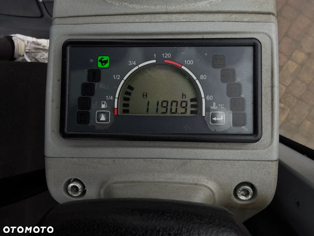 Wacker Neuson ET16 Minikoparka 2 tony. JAK NOWA 2018rok z Gospodarstwa Norweskiego 1190mtg. IGŁA! Rozsuwane hydraulicznie gąsienice. Dodatkowe sekcje Hydrauliczne. Silnik Yanmar 3 cyl. Aktualna DEKRA BMWT. Po serwisach! Ani deka luzów i wycieków. OKAZJA TANIO. Zadbana maszyna. 2 łyżki - 24