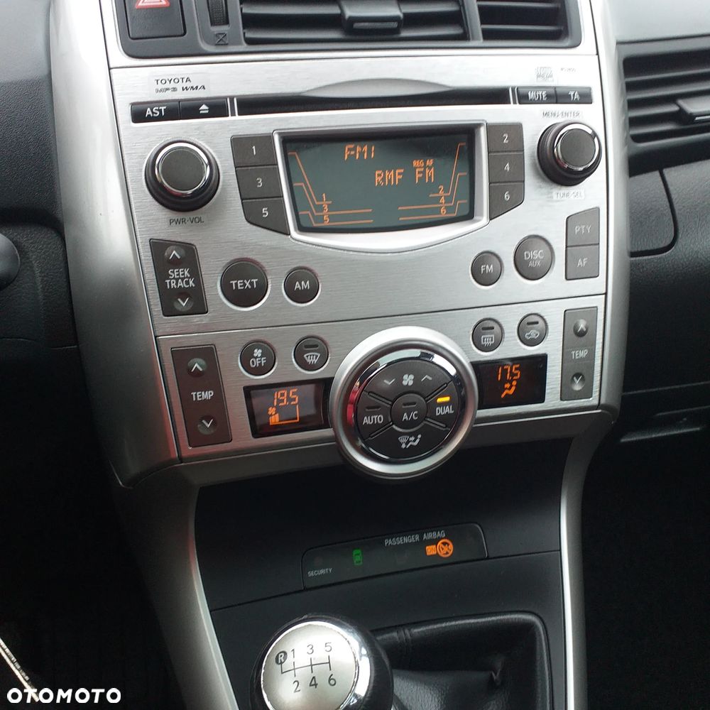 Toyota Verso 1.8 7-Sitzer Comfort - 17