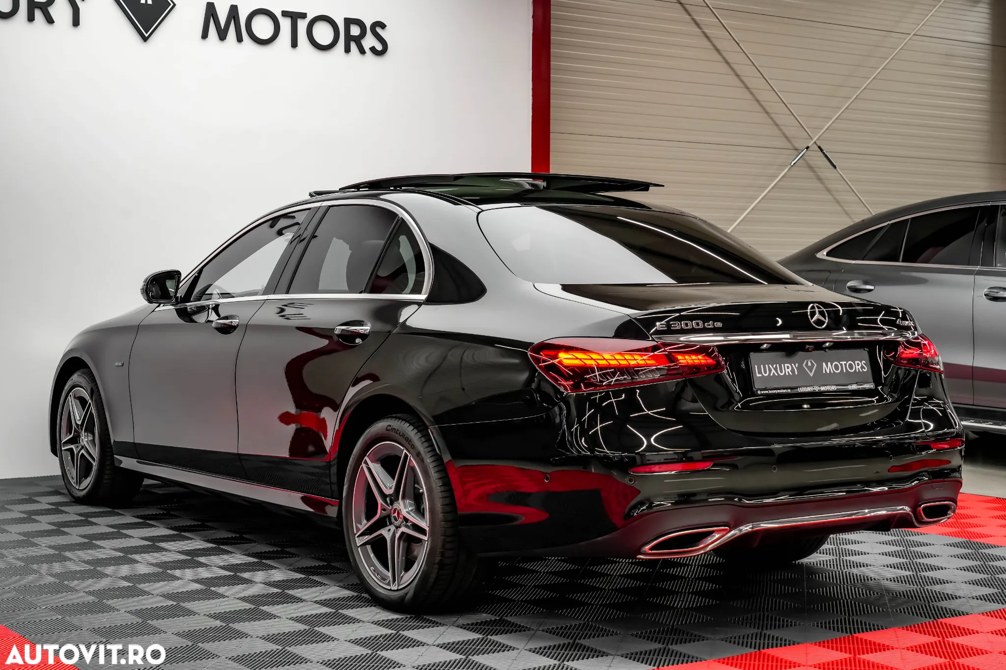Mercedes-Benz E 300de 4Matic 9G-TRONIC Edition AMG Line - 11