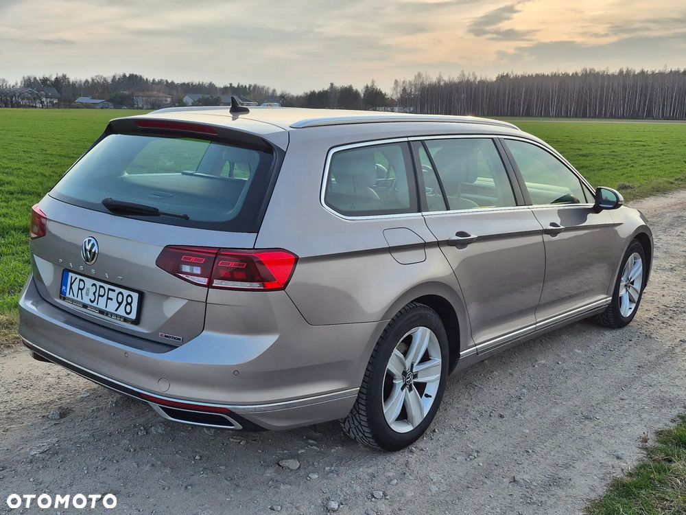 Volkswagen Passat 2.0 TDI 4Mot Elegance DSG - 21