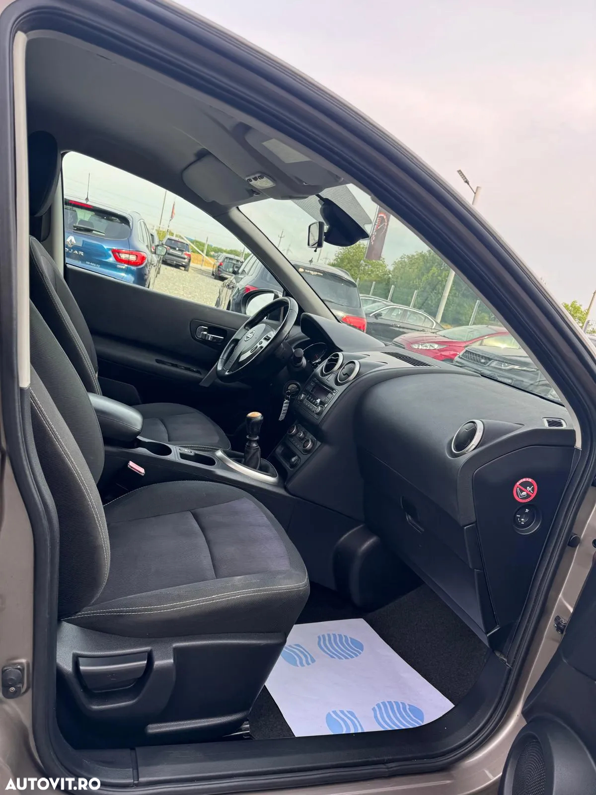 Nissan Qashqai 1.5 DCI DPF visia ECO - 8