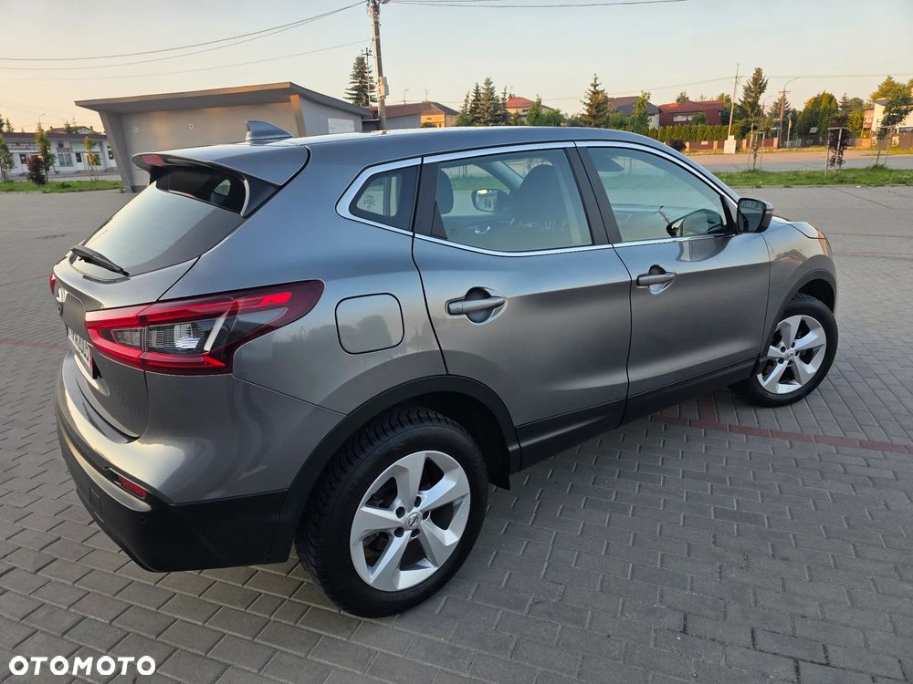 Nissan Qashqai 1.3 DIG-T AKARI - 9