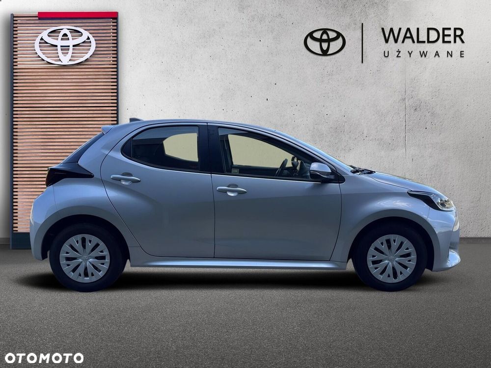 Toyota Yaris - 4