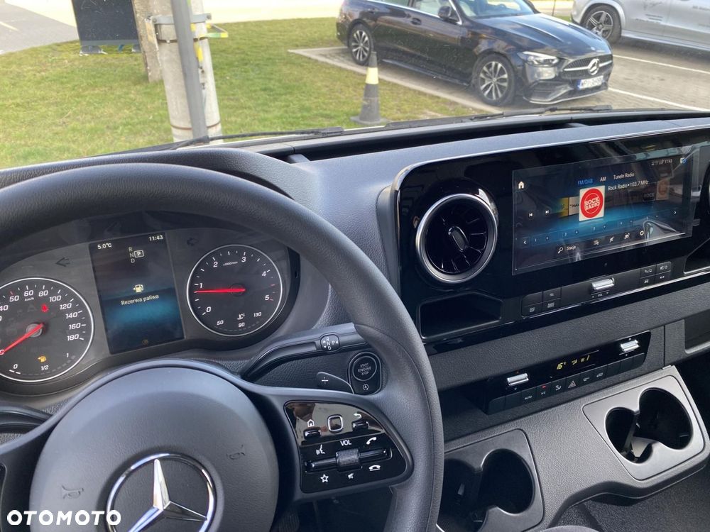 Mercedes-Benz Sprinter - 5