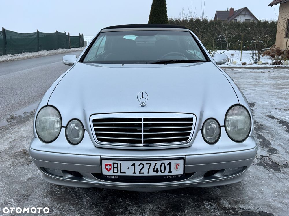Mercedes-Benz CLK - 13