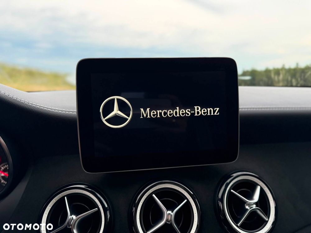 Mercedes-Benz Klasa A 180 7G-DCT AMG Line - 37