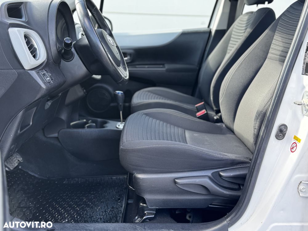 Toyota Yaris - 8